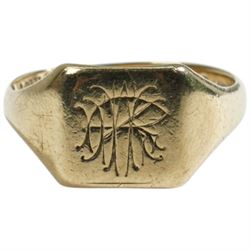 9ct gold signet ring, hallmarked 