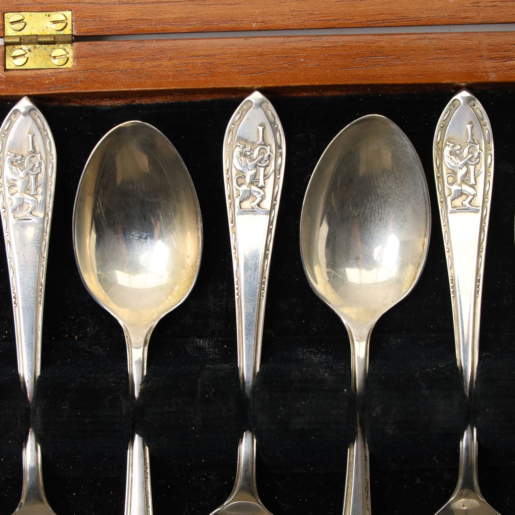 Collection of bronze and silver Rifle Club medallions, some with enamel decoration, 1897 Jubilee and 1902 coronation Metropolitan Police bronze medals and a set of six silver teaspoons in B.D.R.C. case