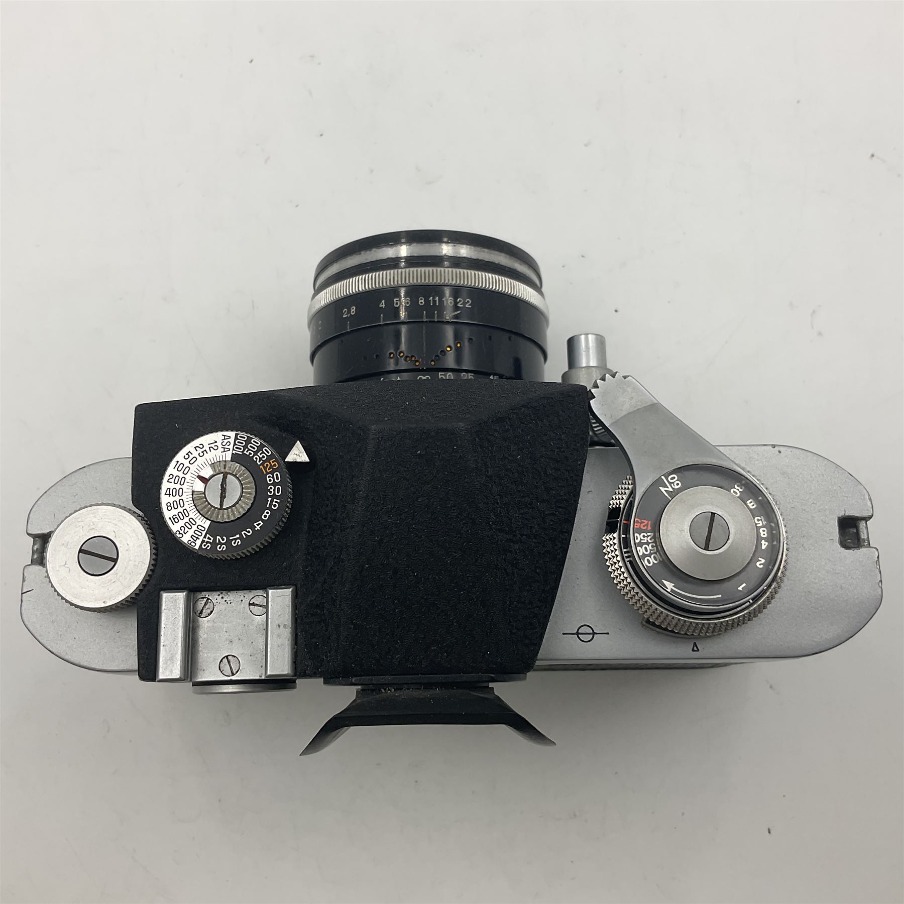 Pignons Alpa 9d Reflex camera body, serial no. 51155, with 'Kern-Macro-Switar 1:1.8/50 AR' lens, serial no. 932389