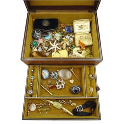 Collection of Victorian and later jewellery including carnelian seal fob with intaglio crest, propelling turquoise pencil, silver cabochon banded agate brooch, two silver hardstone brooches, butterfly brooch and silver stone set rings, 9ct gold jewellery including horn brooch, weave and knot brooches,  initialled 'R' buckle on ribbon, photograph pendant and wristwatch on gilt strap, 15ct gold knot with two pearls, enamel brooch depicting a girl and heart charm, all tested, stamped or hallmarked and other costume jewellery