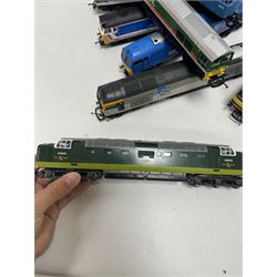 Eight Lima '00' diesel locomotives, comprising Class 60 Co-Co Tees Steel Express 60033, Class 50 Co-Co Royal Oak, Class 164 Hanson no. 59103, Class 60 Co-Co Roseberry Topping no. 60050, Class 175 Mendip Rail no.59002, Class 55 Meld no. D9003, Class 30/31 D5578, Class 60 Co-Co Moel Fammau no. 60008, all unboxed 