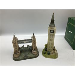 Thirteen Lilliput Lane models to include 'The King's Arms', Britain's Heritage collection Edinburgh Castle,  Tower Bridge, Big Ben, English Collection 'Bluebell Arms', etc, six boxed with deeds