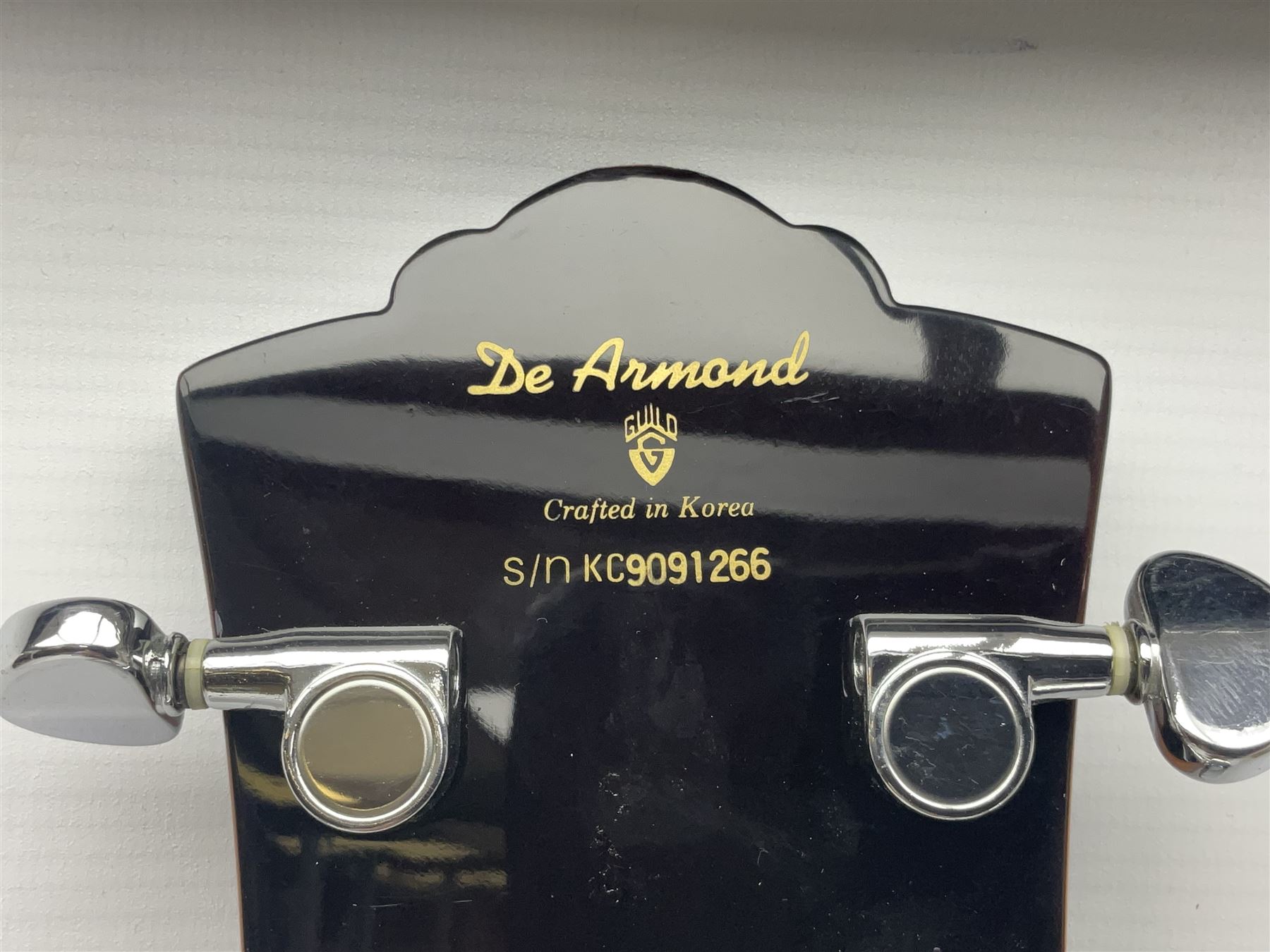 DeArmond Guild Star Fire Custom semi-acoustic guitar c2009 with tobacco sunburst finish and USA DeArmond gold foil pick-ups; serial no.KC9091266; L104cm; in Spider carrying case