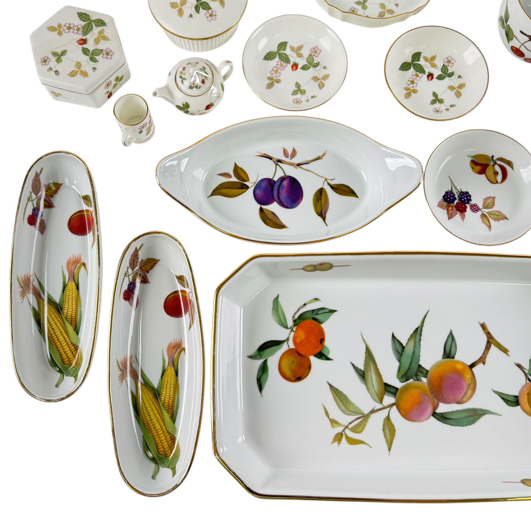 Wedgwood Wild Strawberry and Royal Worcester Evesham ceramics, including miniature teapot, jars, trinket dishes, etc