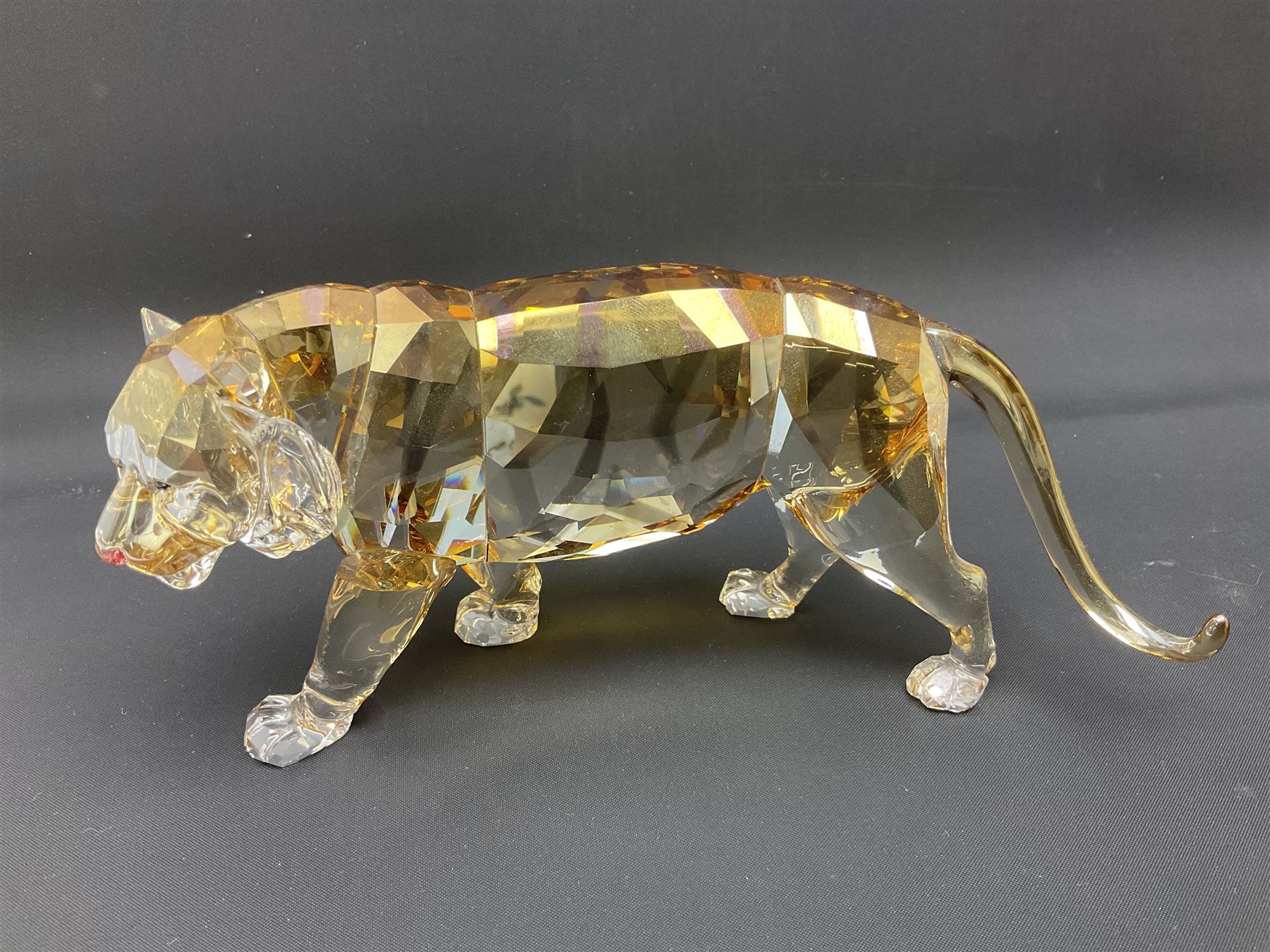 Swarovski Crystal tiger family, comprising adult and two cubs, adult H8.5cm 