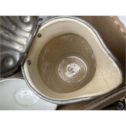 Quantity of Victorian and later ceramics to include Vohenstrauss Bavaria Johann Seltmann tea and dinner wares, pair of Lichte GDR lidded vases, Fapodel lidded vase etc