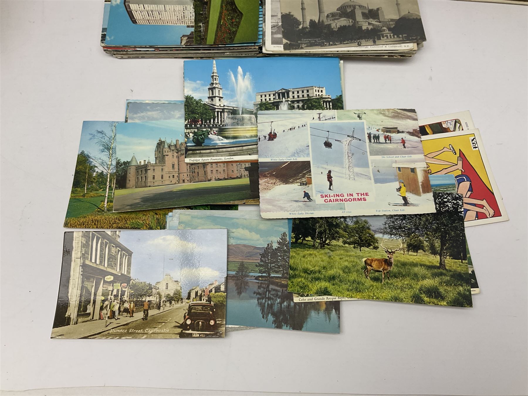 Edwardian and later postcards including shipping, greetings, British topography, Yorkshire and Lincolnshire with some real photographic, novelty pull-out, actresses etc