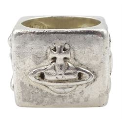Gentleman's silver dice ring by Vivienne