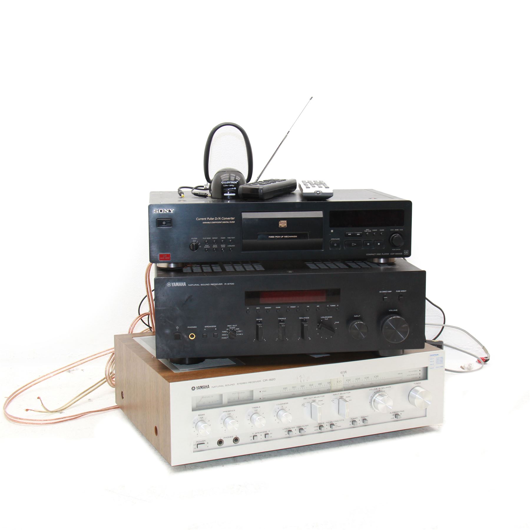 Hi-fi separates, to include Sony Current Pulse D/A Converter CD player CDP-XB930E, Yamaha Natural Sound Receiver R-S700 and a Yamaha Natural Sound Stereo Receiver CR-820