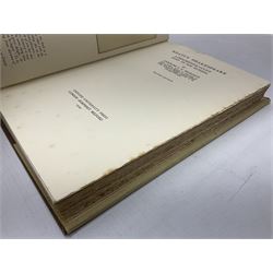 Limited edition The Library Shakespeare, no 2298/4000, illustrated by Sir John Gilbert, George Cruikshank and R. Dudley, pub. Midpoint Press, Really Useful Map Company Limited 2007, green cloth hardback with gilt titles and decoration and silvered edges, together with other Shakespeare related books comprising Keate's Shakespeare pub. Oxford University Press 1929, set of three Olive Classics and The Histories, pub. Collins 1966 (6)