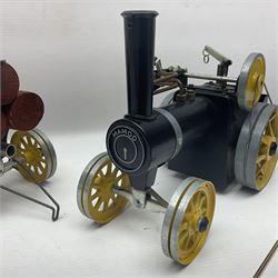 Mamod steam traction engine with log wagon and load, finished in black and yellow, with burner, total L60cm; and MSS live steam 0-4-0 tank locomotive on track section (4)