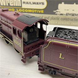 Wrenn '00' gauge - Class 6P (Royal Scot) 4-6-0 locomotive 'Royal Scot' No.6100 in LMS Maroon; smoke deflectors present but not fitted; boxed with instructions.