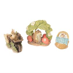 Nineteen Border Fine Arts 'The World of Beatrix Potter' figures, including musical Jemima Puddleduck, Tabitha Twitchet Brushing Kittens and Peter Rabbit in the Garden, all boxed
