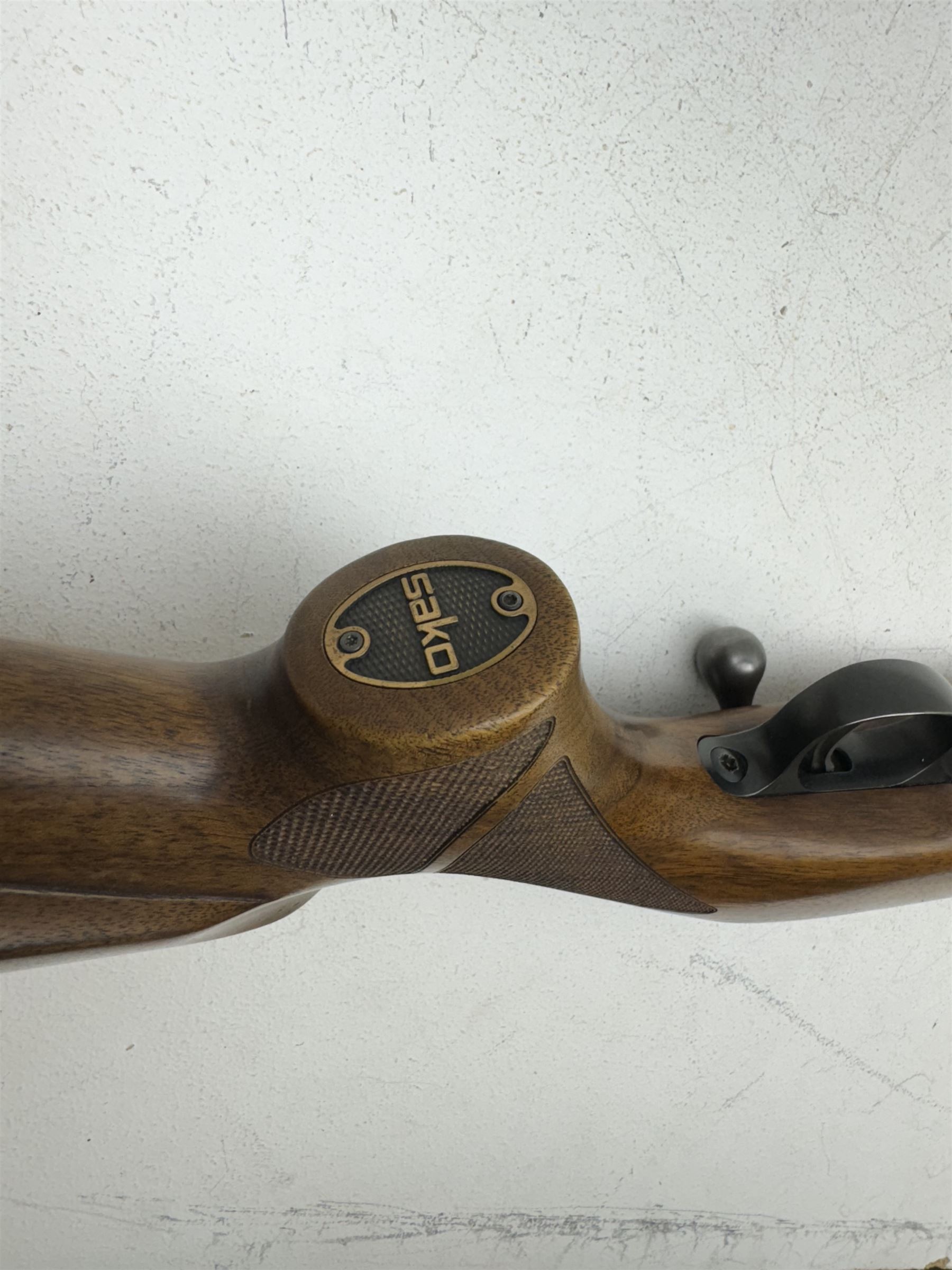 SECTION 1 FIRE-ARMS CERTIFICATE REQUIRED- Sako 85S .243 bolt action rifle, serial no; A77562, L101cm overall 