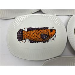 Set of Six Washington pottery fish series plates, titled Aquarius, together with two Ironstone pottery Beefeater plates, L28cm, H24cm