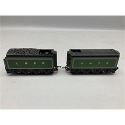 Hornby '00' gauge - limited edition 70th birthday commemorative pack with Class A3 4-6-2 locomotive 'Flying Scotsman' No.4472 and two tenders; boxed with certificate No.315/5000