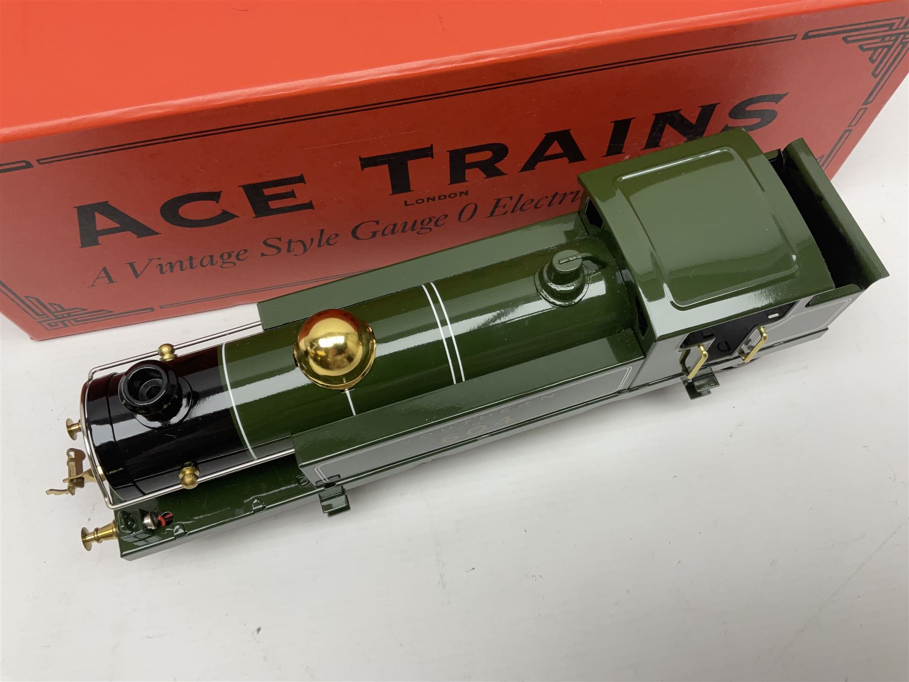 Ace Trains '0' gauge - Southern 4-4-2 tank locomotive No.604; in 4-4-4 box with packaging