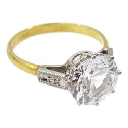 Gold single stone round brilliant cut clear stone ring, stamped 18ct Plat 