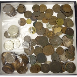  Small collection of Great British and World coinage including Queen Victoria bun head pennies, Great British farthing, 1940 and 1945 half crowns, King George III and King George IIII copper coinage, Portugal 40 reis 1822, Chinese cash coin etc  
