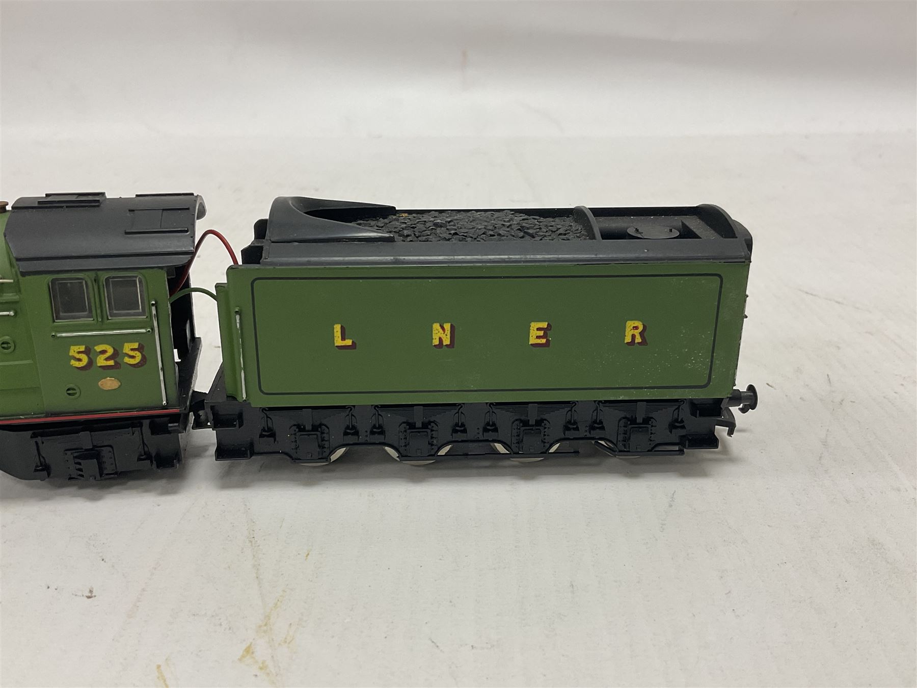 Various makers ‘00’ gauge - Hornby Class D41/1 4-4-0 ‘Yorkshire’ locomotive no.62700 in BR black and Green Schools Class 4-4-0 ‘Wellington’ locomotive no.30902 in BR green; G&R Wrenn Class R1 Tank 0-6-0T locomotive no.1127 in green; Trix Trains Class A2 4-6-2 ‘A.H.Peppercorn’ locomotive no.525 in LNER green (4) 