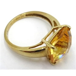  Gold princess cut citrine ring hallmarked 9ct  