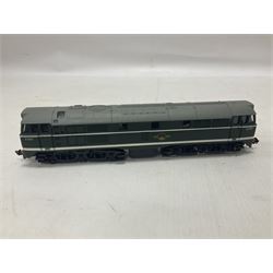 Various Makers ‘00’ gauge - eight locomotives to include G&R Wrenn Class N2 0-6-2T no.2385 in LMS black and Standard Tank Class 2-6-4 no.2679 in LMS crimson; Class 5 4-6-0 no.5112 in black livery; Mainline Railways Class 45 D49 ‘The Manchester Regiment’ in BR green; Airfix Class 31 D5531 in BR green; three further models (8)