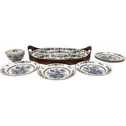 Booths Hors d'Oeuvres or supper set decorated in the Pompadour pattern, comprising seven dishes upon wooden tray L42.5cm, together with a bowl, D11.5cm, and six side plates, D19cm. 