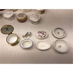 Two Crummles enamel trinket boxes to include William Wordsworth example and a larger example decorated with roses and other flowers, boxed Royal Worcester Golden Jubilee box, two Aynsley boxes, Dresden box, Hammersley and Aynsley examples decorated with birds etc