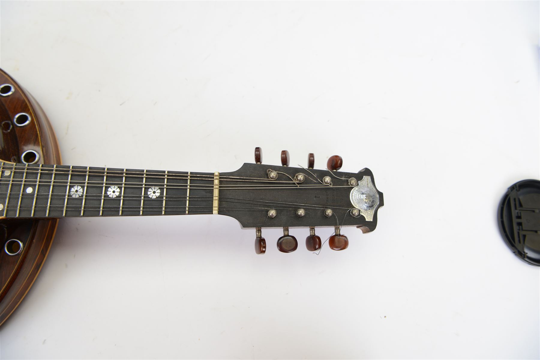 Windsor resonator 8-string Zither Mandolin or Banjolin, manufactured in Newhall street Birmingham, c1930. in a velvet lined hard case.