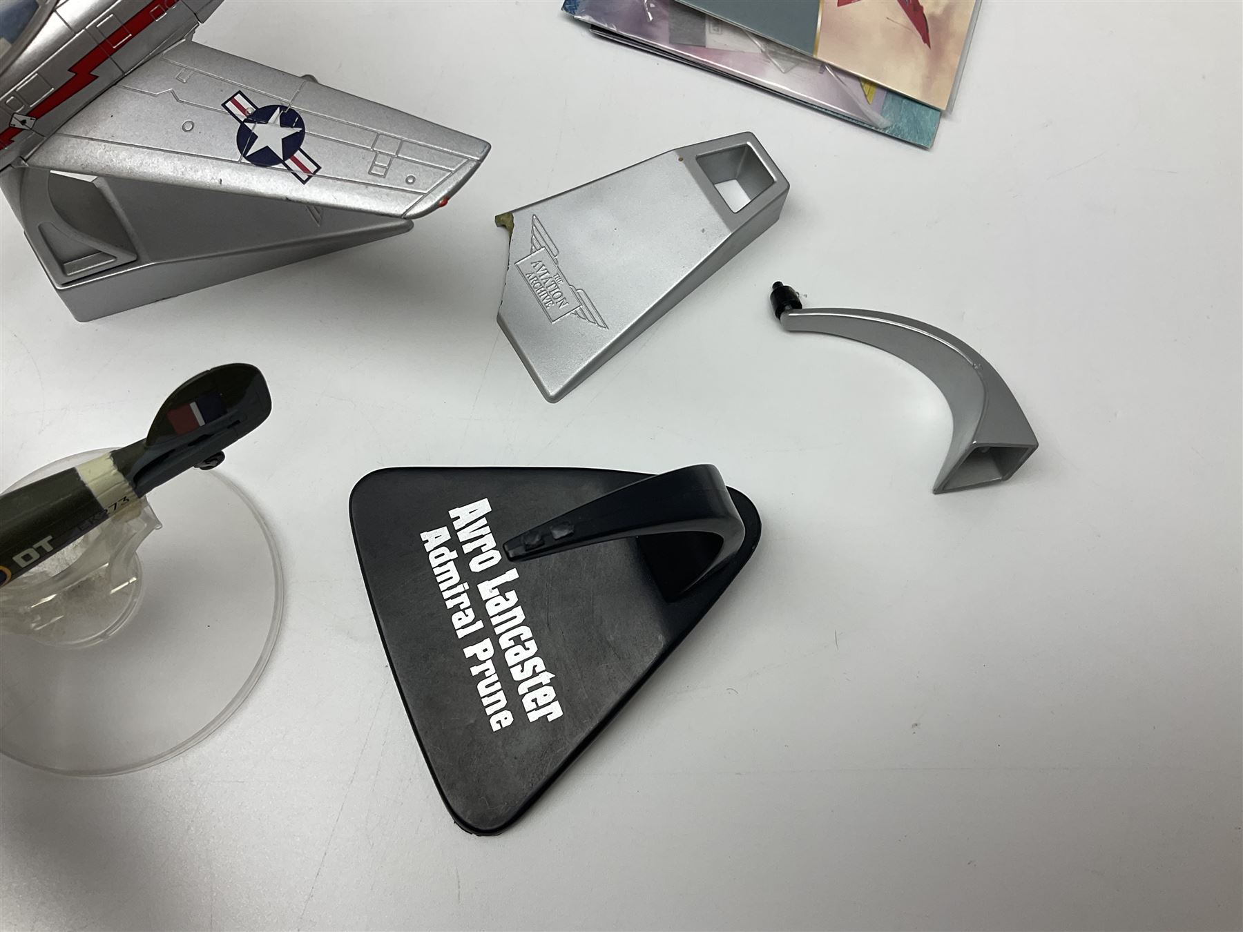 Thirteen unboxed Corgi Aviation Archive or similar die