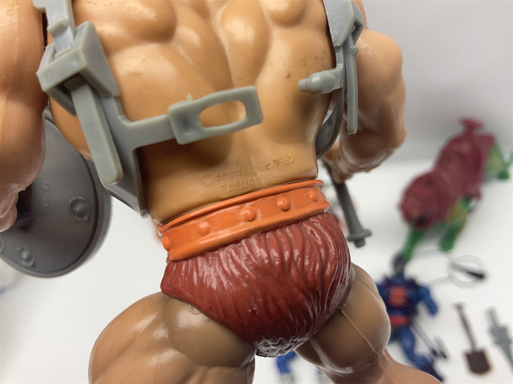 Group of 1980s Masters of the Universe figures to include He-Man, Skeletor, Stridor and Battle Cat, with collection of accessories 