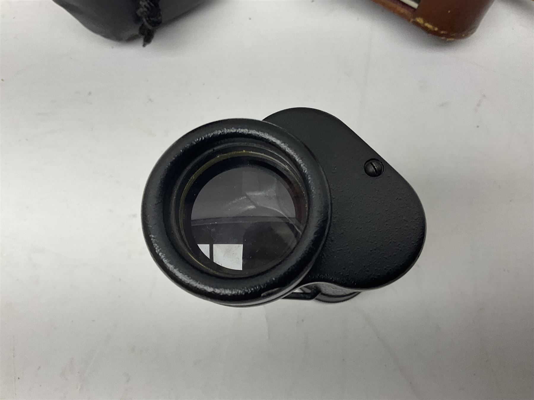 Wirgin Edixa camera body with 'Enna Werk Munchen Ennagon 1:2.8/45' lens, together with Greenkat telescope etc