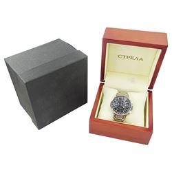 Strela Class 1 gentleman's stainless steel manual wind chronograph wristwatch, Cal. Poljot 3133, black dial with date aperture, on stainless steel steel bracelet, boxed