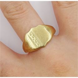 9ct gold signet ring, hallmarked
