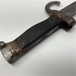 French Model 1892 Mannlicher Berthier bayonet with 39.5cm fullered blade; in metal scabbard with leather frog L54cm overall; and French Model 1874 epee bayonet (no scabbard) (2)