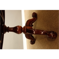  Victorian mahogany loo table, moulded oval tilt top on turned column base with three scrolled supports, 129cm x 98cm, H78cm  