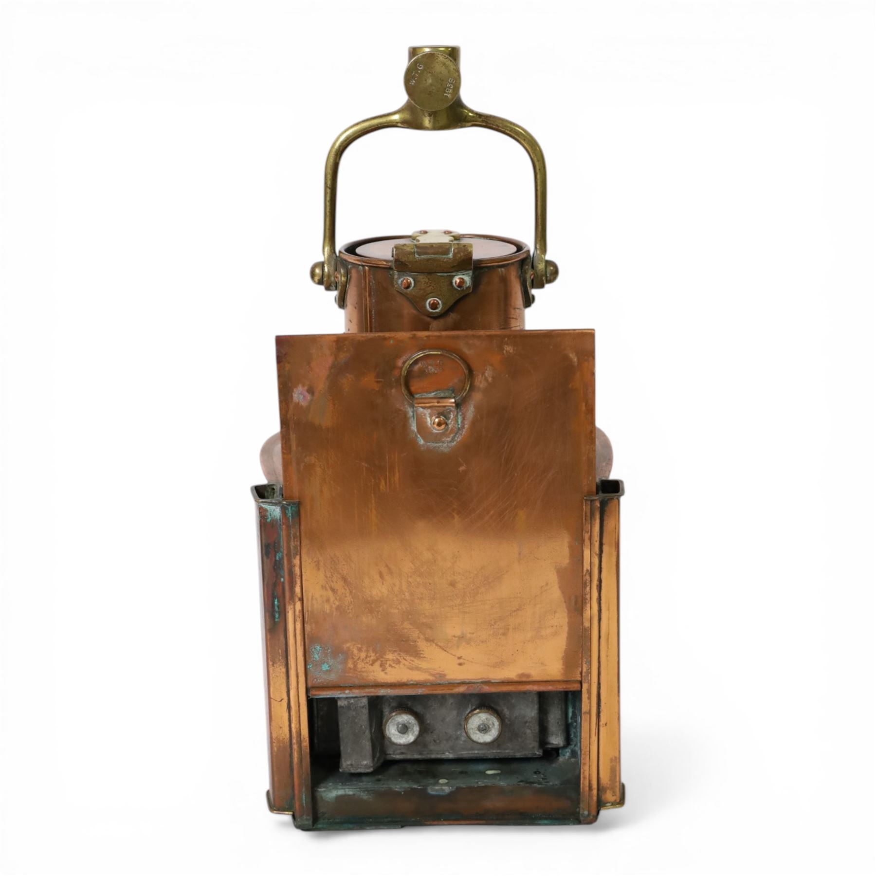 1930s copper and brass ship's masthead lamp, bearing plaque 'Masthead Patt.25A' and inscribed W.T.G. 1939, not including handle H30.5cm