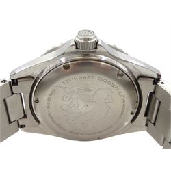 Steinhart Ocean One gentleman's stainless steel bracelet wristwatch, with date aperture