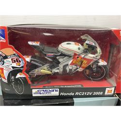 Nine NewRay 1:12 scale die-cast models of motorcycles including Ducati, Honda etc; and four other 1:12 scale die-cast models of motorcycles; all boxed (13)