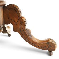 Victorian mahogany oval centre table, turned base with four carved splay legs (no fittings)