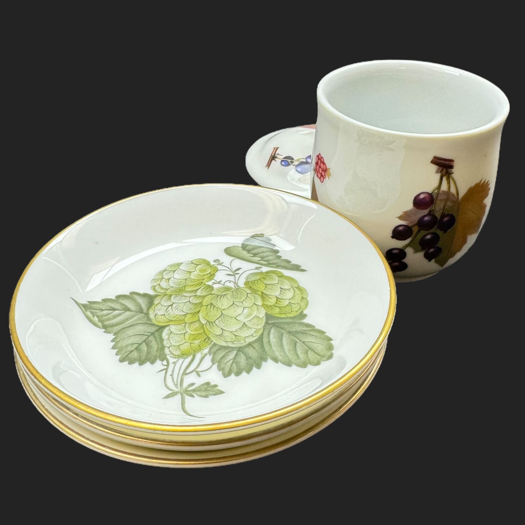 Royal Worcester Evesham pattern dinner wares, including covered serving dishes of various sizes, ramekins, jug etc