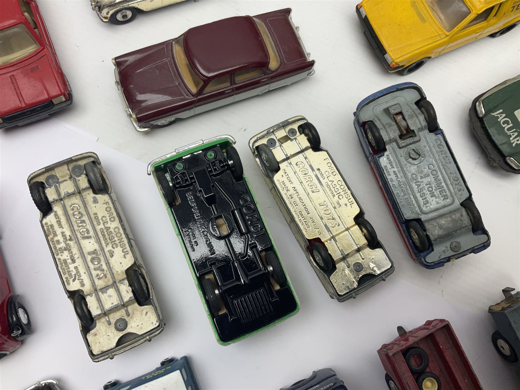 Corgi - approximately forty die-cast models of various scales to include ‘On the Move’ CC11406 and CC11407, both boxed; Renault 16, Ford Consul Classic, Vanwall Racing Car etc 