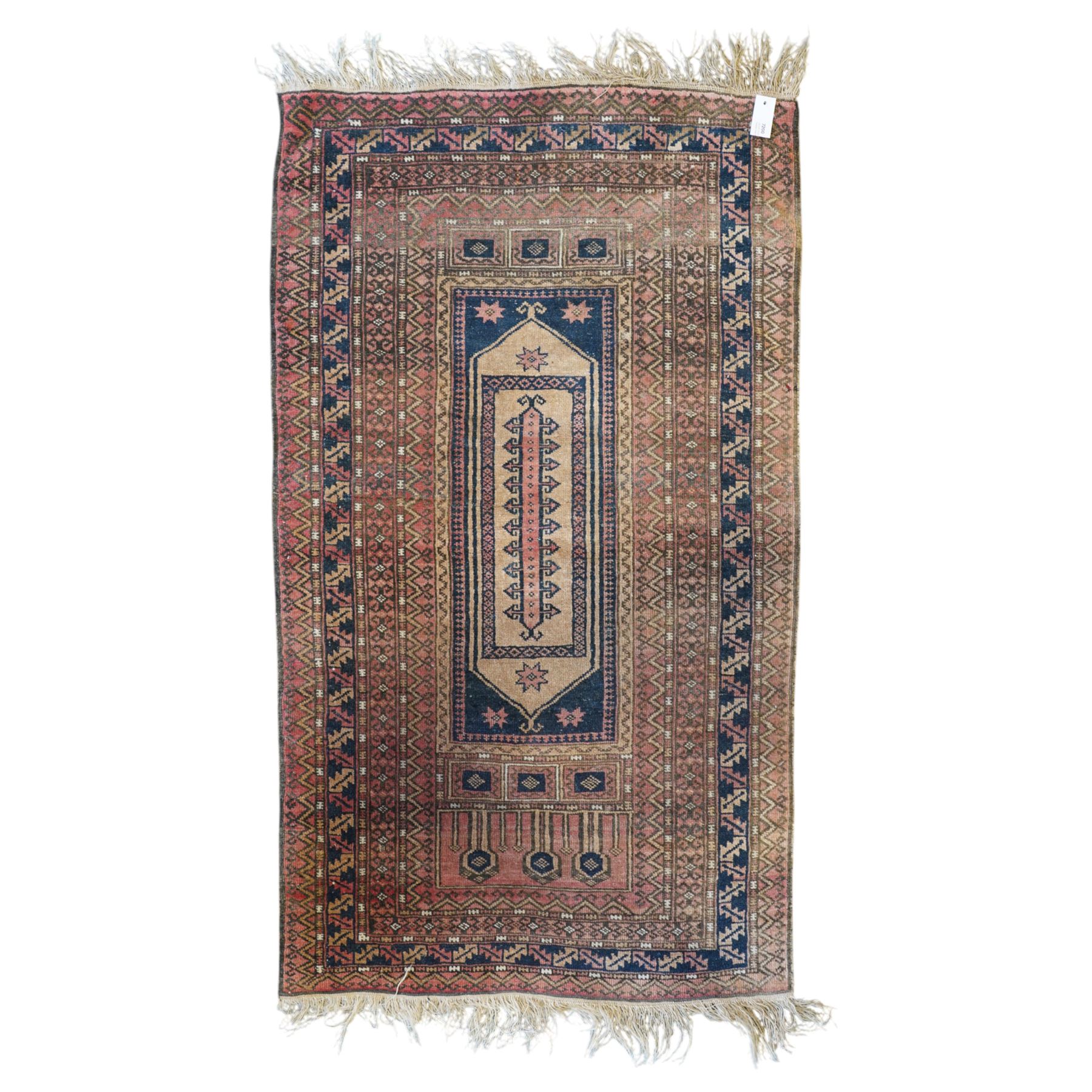 Persian Baluch style prayer rug,  hand-knotted wool rug, central mihrab design with geometric hooked motifs, corners with medallions, outlined in dark blue, with a stepped arch with hanging lamp motif at the top, main border on dark blue ground with alternating hooked and stepped motifs, guard borders with repeating diamond and chevron pattern 