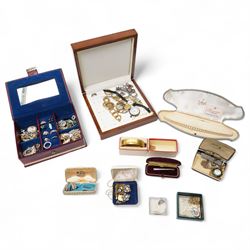 9ct gold cabochon sapphire heart pendant, silver jewellery including stone five stone set rings, silver and enamel fob, locket etc, 9ct gold and silver stone set ring, collection of wristwatches and costume jewellery 