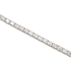 18ct white gold round brilliant cut diamond bracelet, stamped 18K, total diamond weight 2.50 carat
