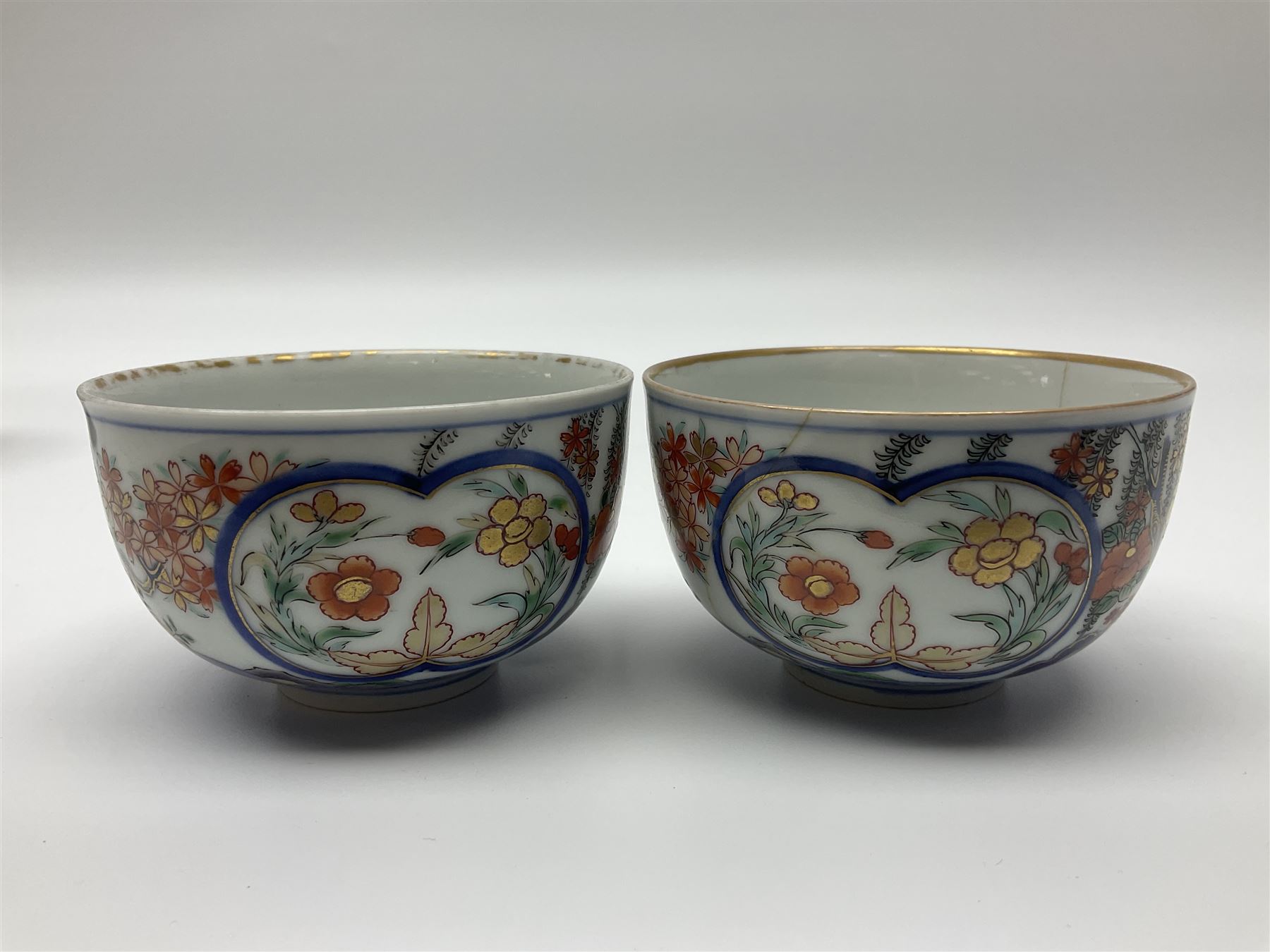 19th century and later Chinese ceramics, to include footed bowl, with hand painted floral and foliate decoration, with pierced lattice work border, upon three bracket feet, together with Chinese export porcelain rice bowl and cover, decorated in enamel with cockerels, against floral and foliate ground, three floral tea bowls and similar plate, largest D17.8cm
