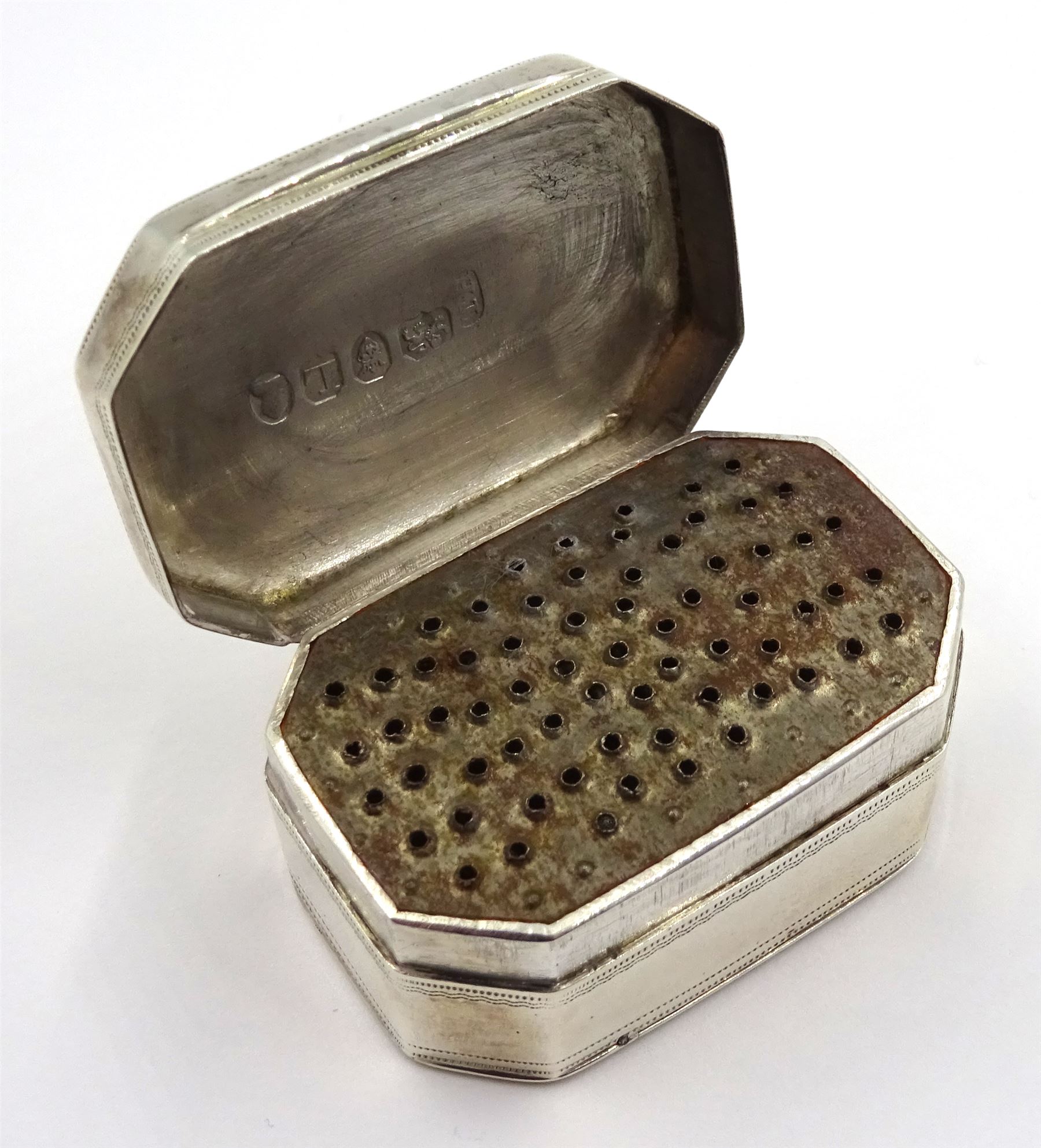 George III silver nutmeg grater makers mark TH, London 1806