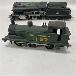 Various makers ‘00’ gauge - Hornby Class D41/1 4-4-0 ‘Yorkshire’ locomotive no.62700 in BR black and Green Schools Class 4-4-0 ‘Wellington’ locomotive no.30902 in BR green; G&R Wrenn Class R1 Tank 0-6-0T locomotive no.1127 in green; Trix Trains Class A2 4-6-2 ‘A.H.Peppercorn’ locomotive no.525 in LNER green (4) 