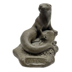 Heavy bronzed otter figure, H15.5cm