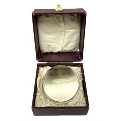 Victorian crystal ball, in a fitted case, D8cm